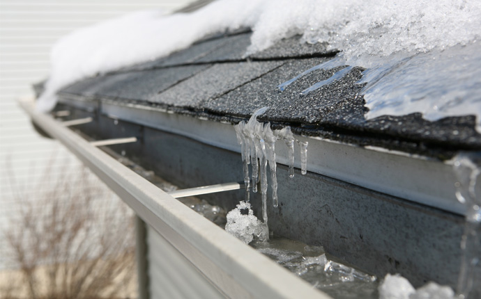 What Are Ice Dams?