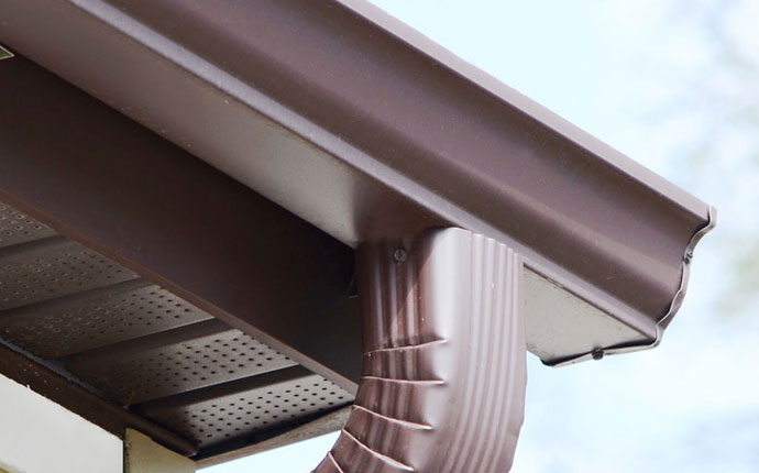 emmons-exterior-renovation-services-gutter-img01 Exterior Renovation Services - Gutter Replacement