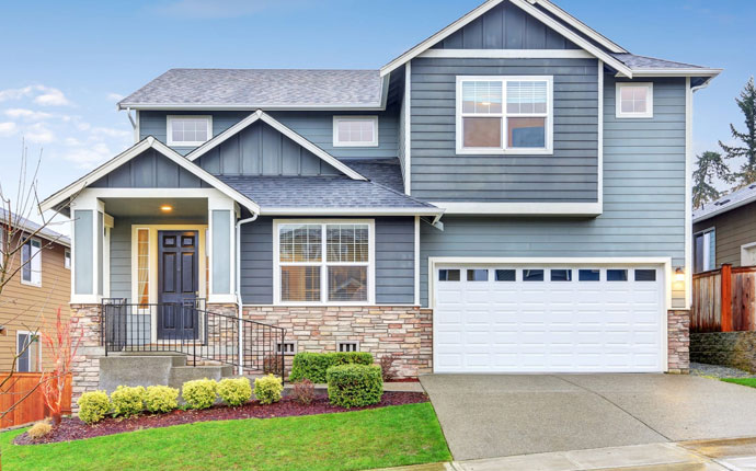 emmons-exterior-renovation-services-painting-img01 Exterior Renovation Services - Exterior Painting