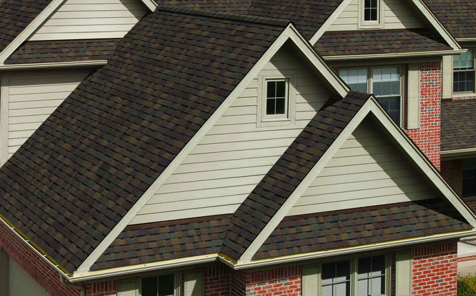 emmons-exterior-renovation-services-siding-img01 Exterior Renovation Services - Siding Replacement