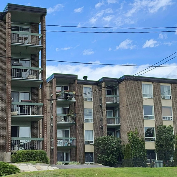 emmons-apartment-building-roof-replacement-experts-img01 Expert Apartment Building Roof Replacements